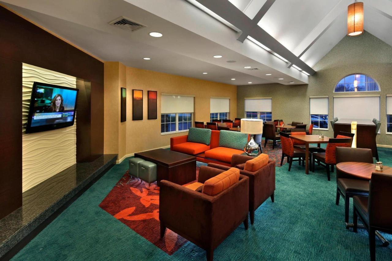 Residence Inn Данбъри Екстериор снимка