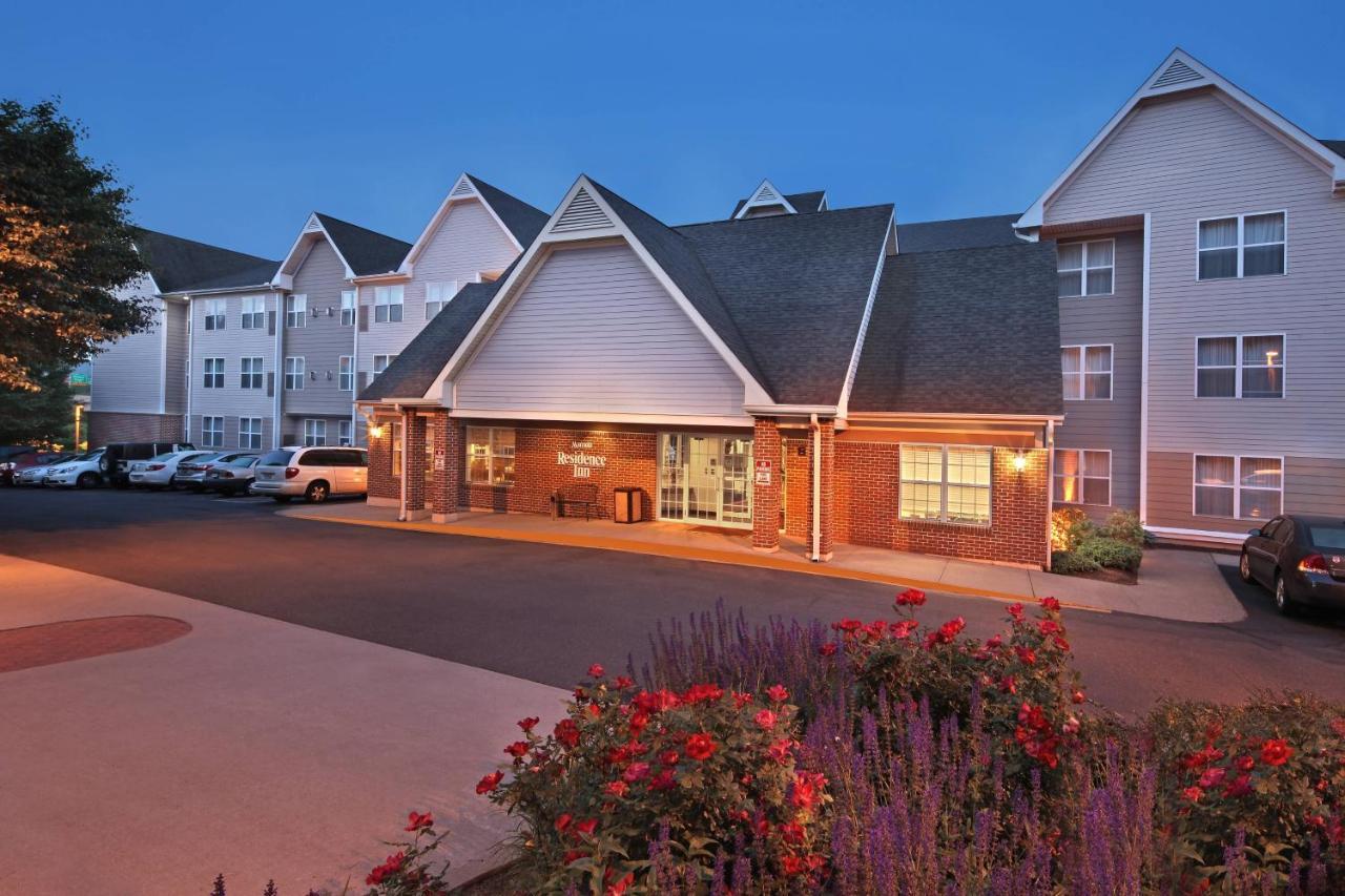 Residence Inn Данбъри Екстериор снимка